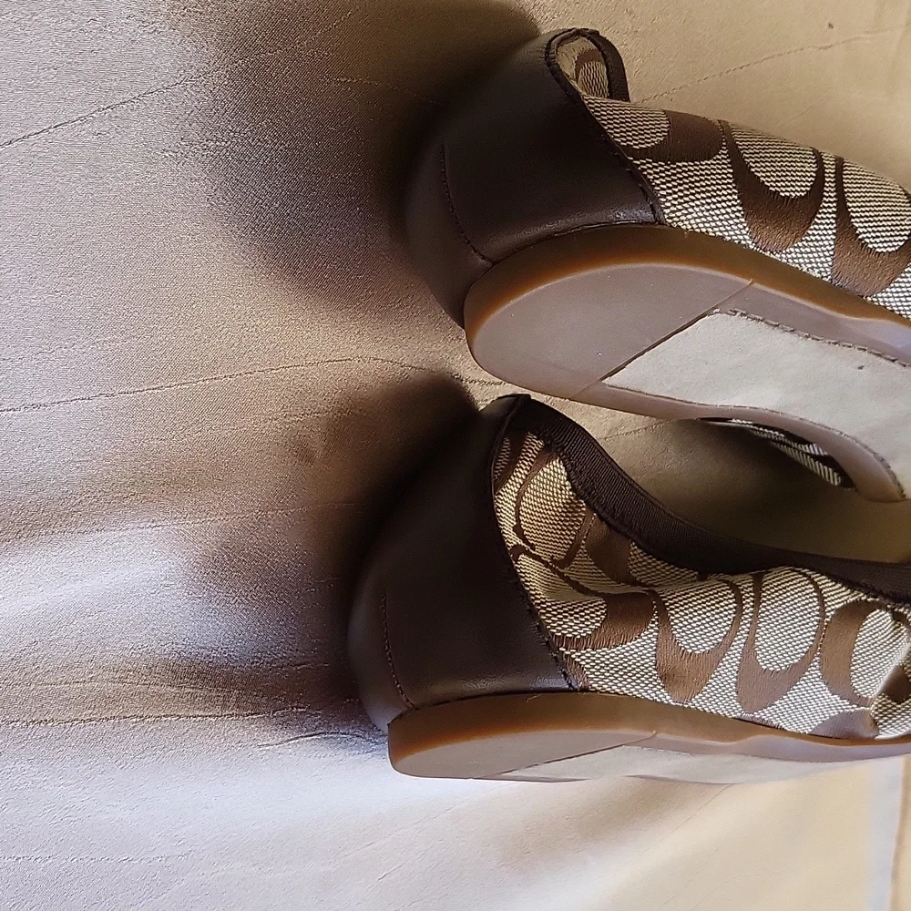 Coach Chelsea NWOB ladies ballet flats.Size 9.5B - Picture 9 of 12